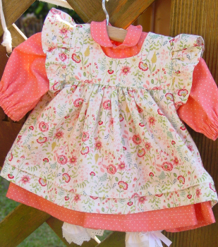 Hängekleid mit Schürze Flamingo